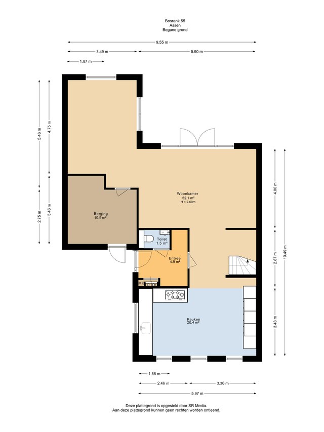 Plattegrond van de begane grond: entree, toilet, woonkamer van 52,1 m2, keuken van 20,4 m2 en een inpandige berging van 10,9 m2